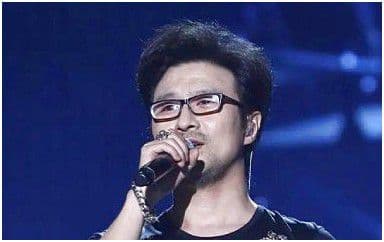汪峰《硬币》吉他谱_C调指法简单版弹唱谱4/4拍